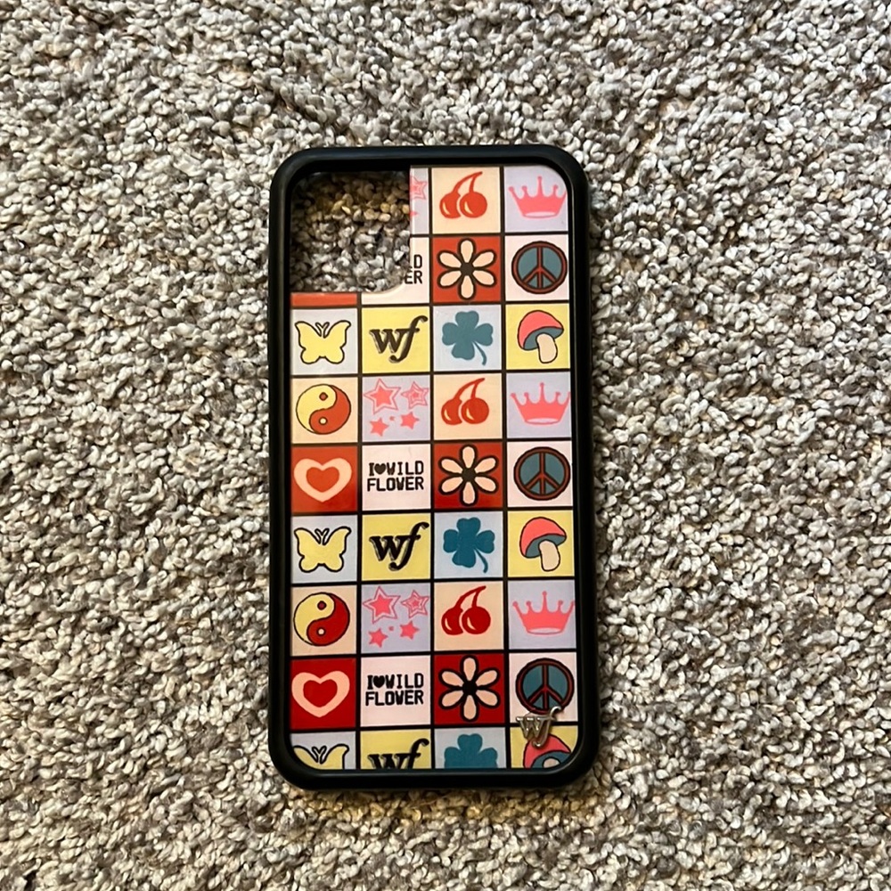 Wildflower Iphone 11 pro max cases (2)